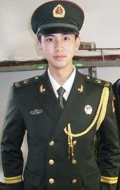 娱乐吃瓜酱当兵